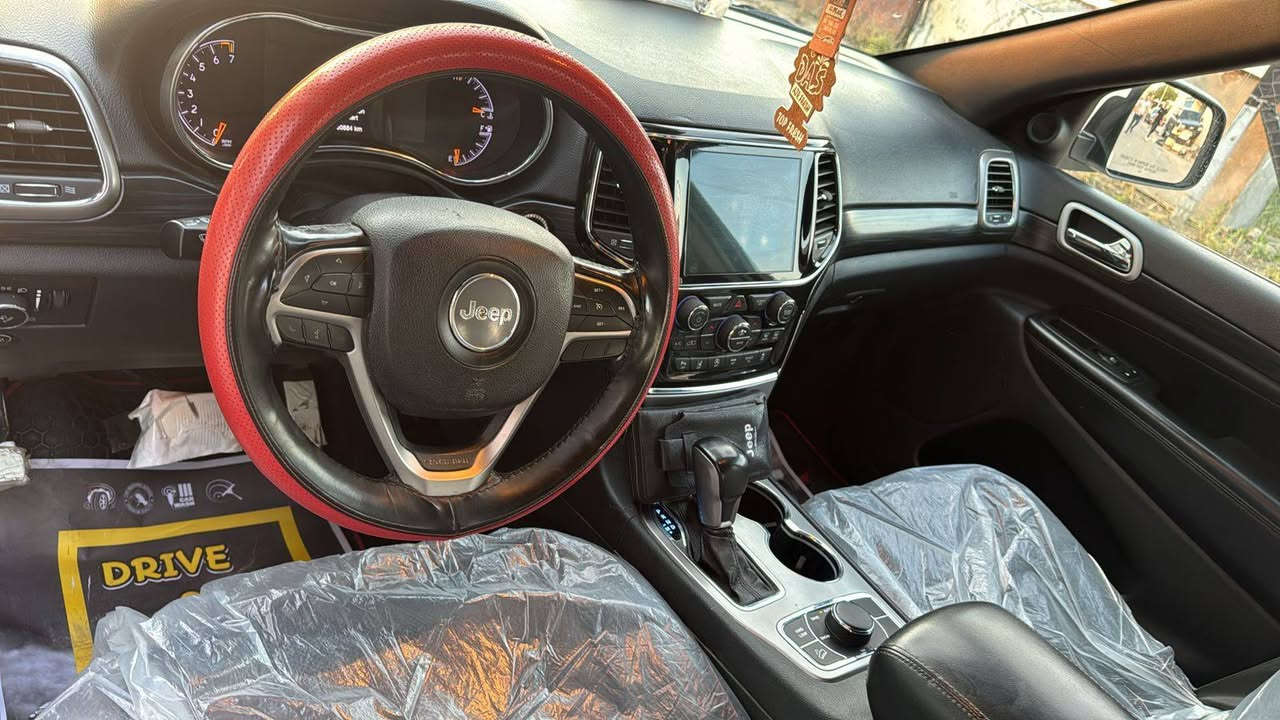 جيب 2020
المواصفات راد امامي حساس خلفي

كامره تحكمات استيرن

فتحه سقف

تبريد تدفئه هيتر كشنات استيرن شاشه جبيره

ويل 20

السياره قطعتين بيه جاملغ وبنيد

السعر 250 وبيه مجال
وتساب فقط ***********
