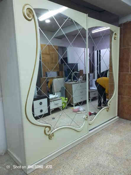 غرفه فوة نظافه يخبل مع دوشك ٧ قطعه غرفه ظخمه 
سعرها ٣٨٠ مع دوشك طبي 
تواصل على وتساب ***********
