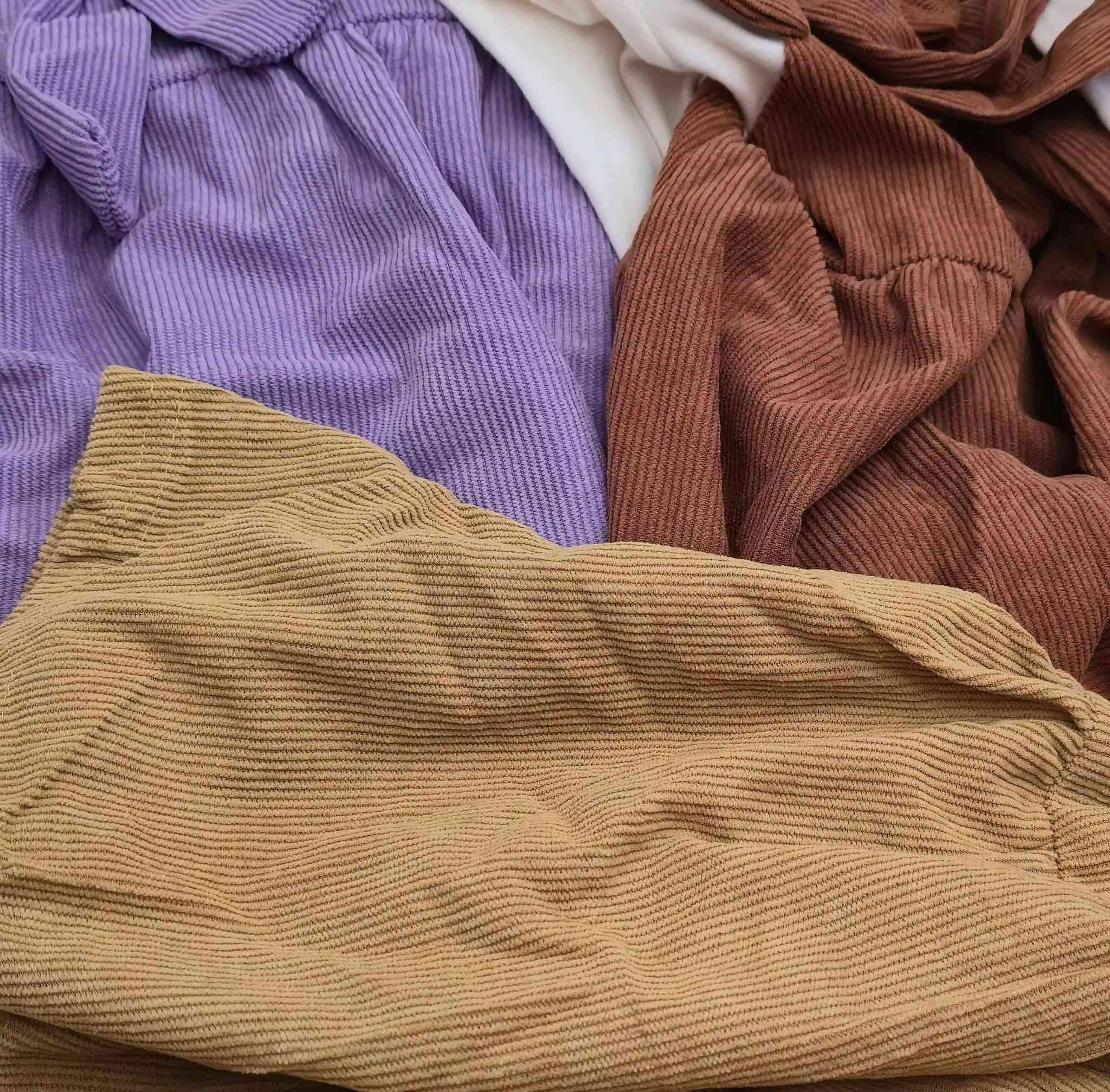 انسب شي لهالجو هالقطع واسعارهم بلاش 
ع ٤ و٥ بس 
التراكات قاشهن قطني رهيب ابد ميصوف اخذت منه لجهالي
الودي قطعتين نفس القياس ٣ او ٤ سنه
واحد رصاصي وواحد نيلي
الفستان باقي بس الخردلي قطعتين من سنه للسنتين حجم الطفله


**إذا كنت صاحب هذا الإعلان وتريد حذفه لأي سبب، رجاءا أرسل رسالة إلى الدعم الفني**