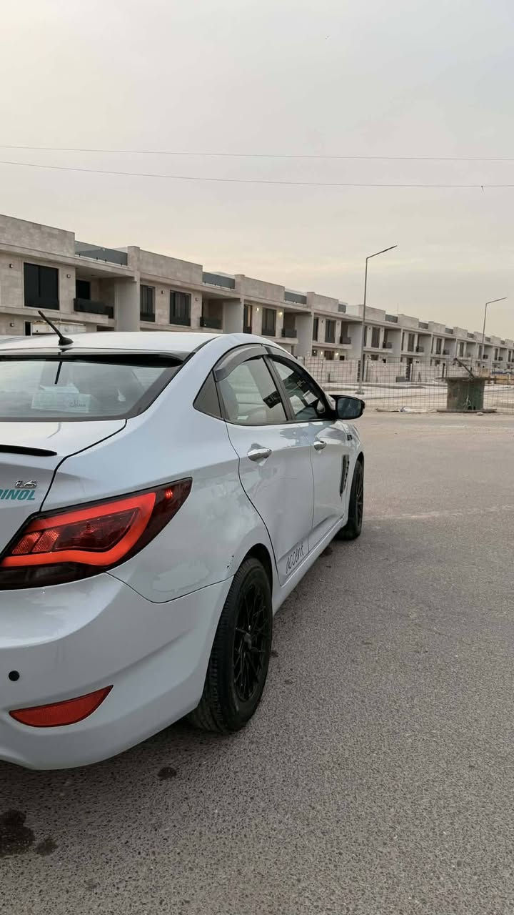 سلام عليكم اكسنت ٢٠١٦ للبيع فقط
محرك ١٦٠٠ خليجي محرك دوش
الون : اسمنتي السنويه ساقطه
تدفئه تبريد شغال / السعر 90
وبيها مجال قليل باقي التفاصيل
مرفقه بالسونار 
رقم الهاتف ***********
