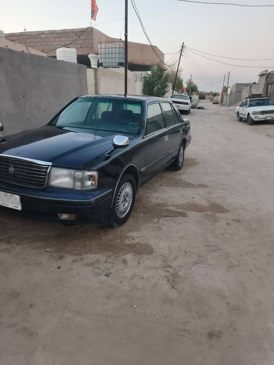 السلام عليكم سيارة راس الثور للبيع موديل 1997 مكفولة كص ونقل رقم البصرة /أ/ مشروع وطني تحويل مباشر مكينة وكير فيفيتي فيشة وحدة جديد طخم تاير جديد حدادة جديدة كهربائيات كلها شغالة تبريد ثلج 🥶🥶🥶 السعر 54 وبيها مجال مكان السيارة البصرة سفوان رقم صاحب السيارة ***********

