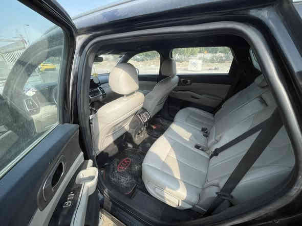 سلام عليكم سورنتو 2021  هايبرد للبيع او مراوس ب تاهو لو جكساره موديل ٢١ و فوك موصفات سياره فول ما عده فتحه كير موس  سياره خير من الله  وارد مريكي مصبوغه عام  حدثه شخوط واضحك بل صوره *********** رقم بغداد بسمي  سنويه ٢٩
