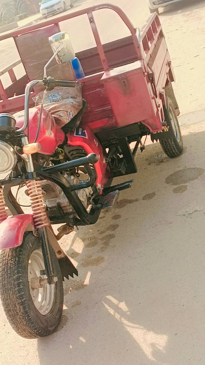 يالله السلام عليكم اخواني ستوته للبيع موديل 2015جاهزه مكينه 23ناعمه سلف نكره باتري جديد ضفيره جديده 
تخم تاير صدر جديد ستوته بلاديه امانه الله ورسوله 
اوراق اصوليه مسجله بلمرور 
مكاني واسط قضاء العزيزيه 
اتصل وبيك خير وتدال ***********
