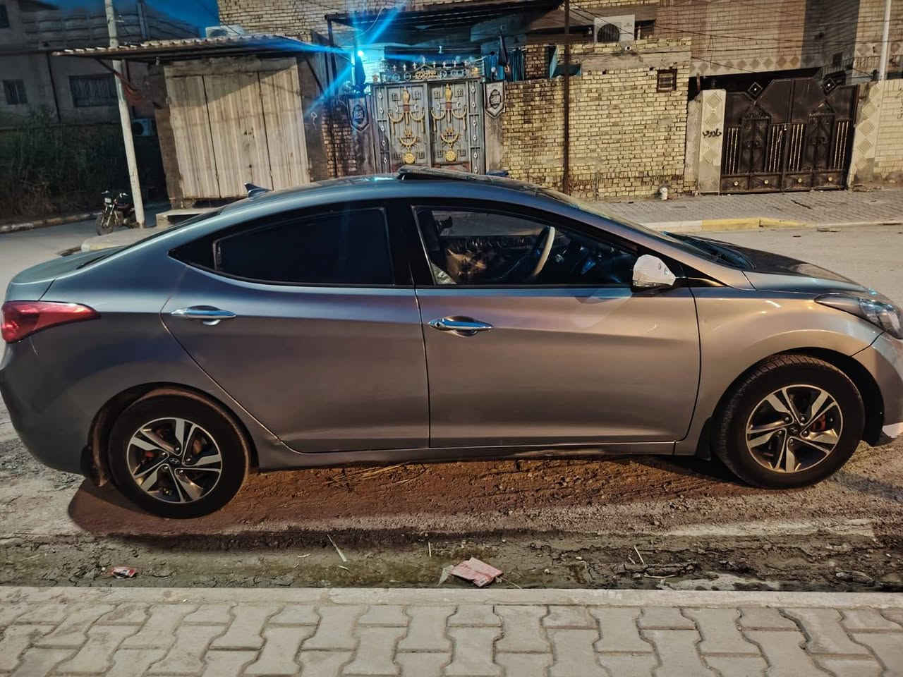 سلام عليكم النترا موديل 13 فول عده البصمه محرك 2000 دوش ستوني شاده منضومه تبريد جديده سياره جاهزه السعر 115 وبيهه مجال ***********
