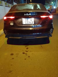 للبيع فورتي موديل 2024 سياره مبدل باب السائق والباب الخلفي وجملغ الأما...