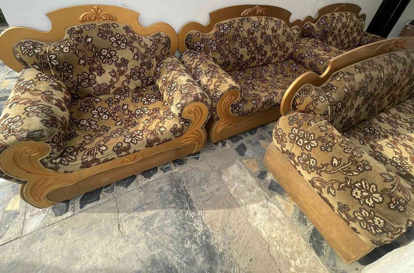 تخم قنفات مستعمل للبيع عدد 8 مقاعد مع طبله كبيره


**إذا كنت صاحب هذا الإعلان وتريد حذفه لأي سبب، رجاءا أرسل رسالة إلى الدعم الفني**