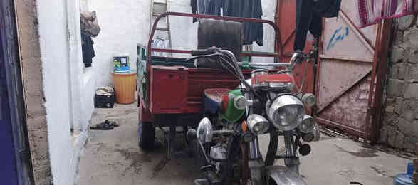 سلام عليكم للبيع موديل 22  كوم حديد ابيع مليون وثلثميه وبيه مجال شاصي مكفول من الحيم مكانه بابل القاسم ***********
