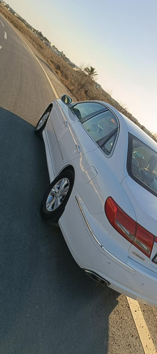 السلام عليكم 
ازيرا 2011الشكل الرياضي
فول مواصفات 1/1
مكينه6سلندر حجم2700
فتحه تحكم ستيرن كشن كهرباء شاشه كامره خلفيه 
السياره احلى من صور بعد نضيفه كلش من الشخط او التكحيل الك الفحص 
رقم اربيل 
السعر 110 او بيه مجال 
***********
