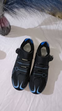 حذاء • ما اعرف سعره