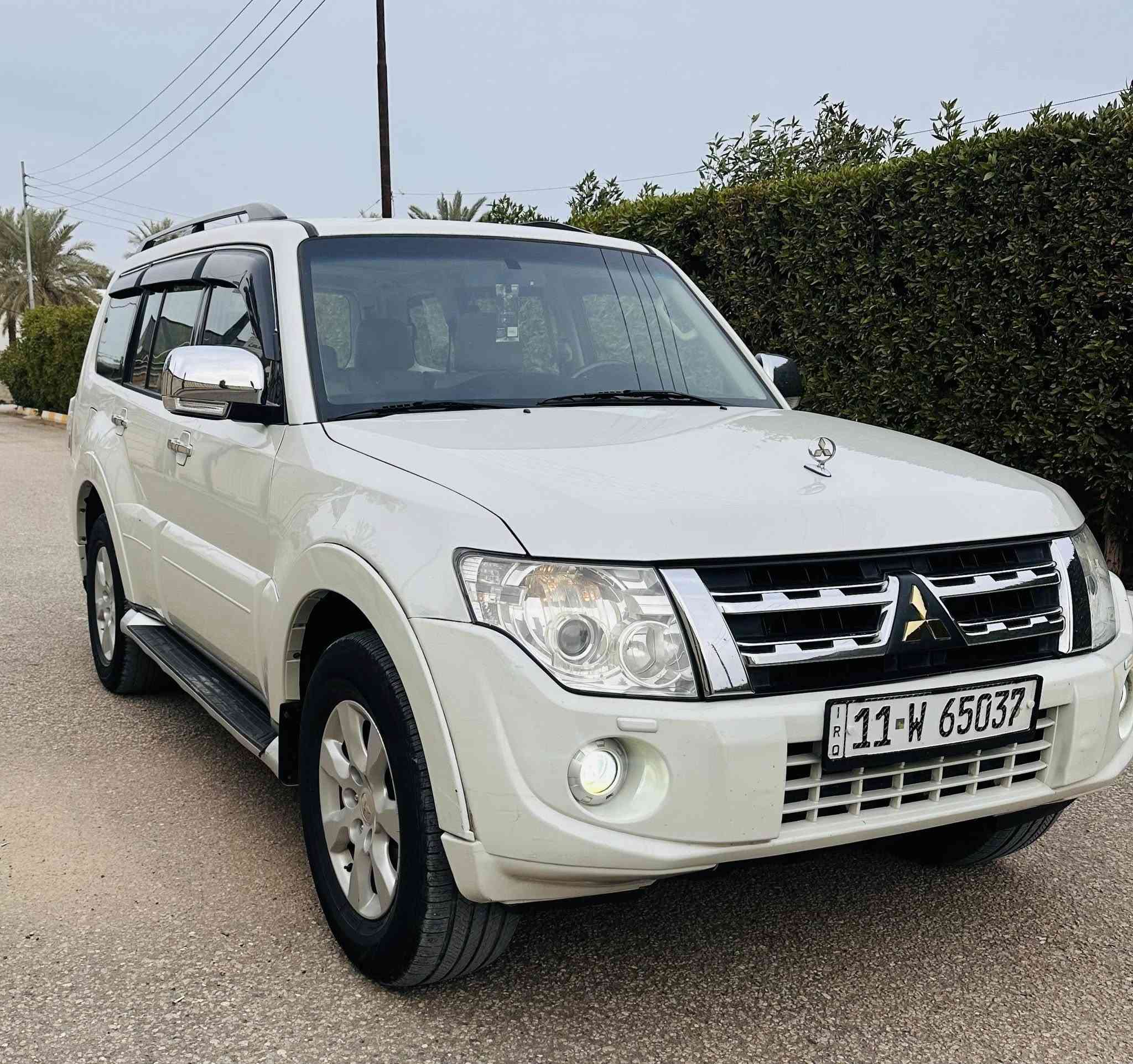 ***********
للبيع باجيرو 2014 حبتور ماشيه207 الف جديده السياره استعمال نطيف وجاهزه من كلشي مكفوله ماعدا بارد  بالجاملغ الايمن رقم بغداد السعر 167 ومجاله كلش بسيط مكانه بابل المسيب 
 سونار مرفق بالمنشور
