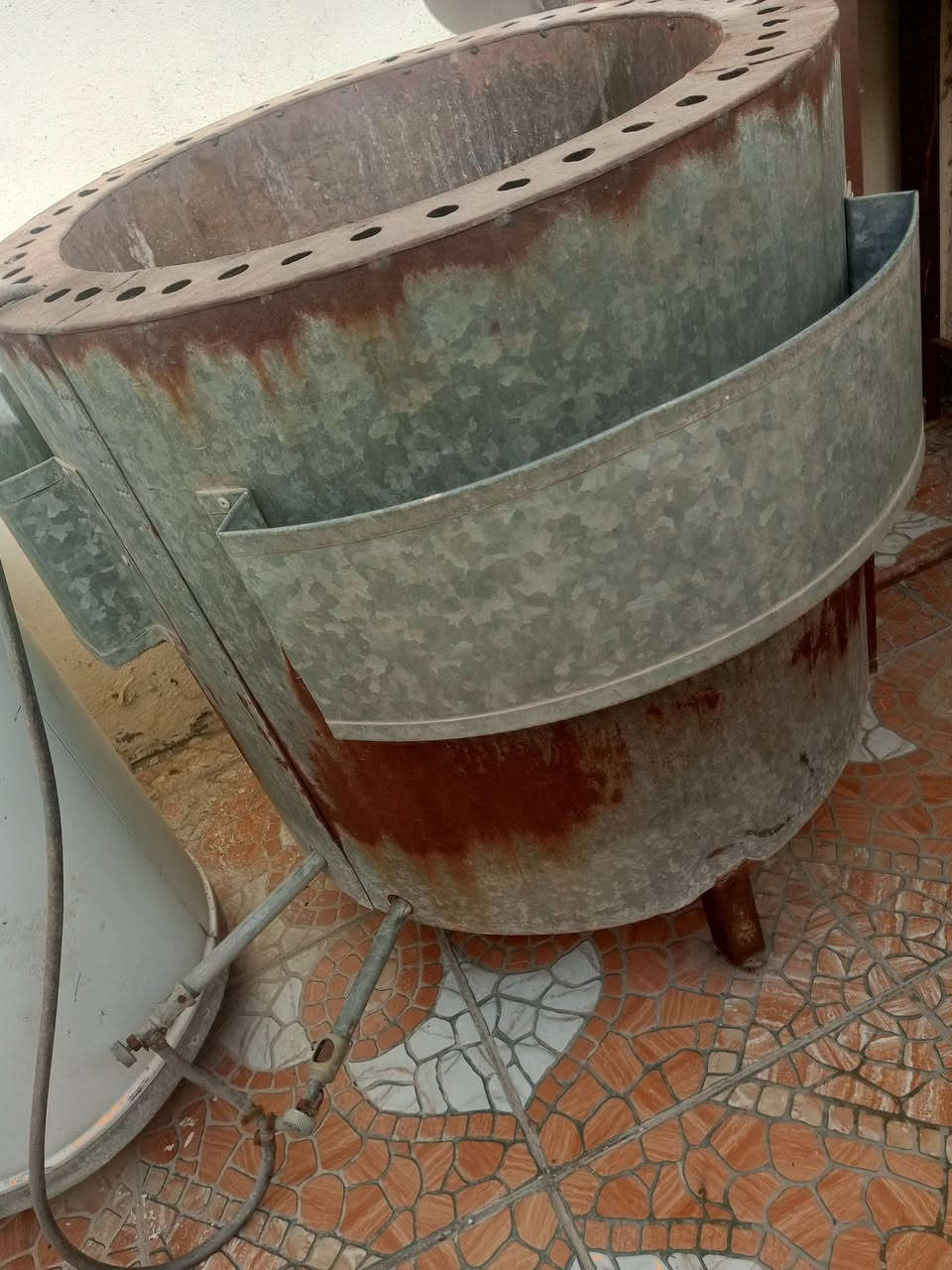 تنور خبر احطاطه ثقيل وقتصادي بل غاز للبيع سعر 60 مكان الحبانيه ***********
