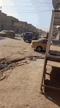 بيت ايجار العبيدي الرئاسة شارع 20 يصلح يكون عيادة او صالون سعر الايجار 300رقم ***********
