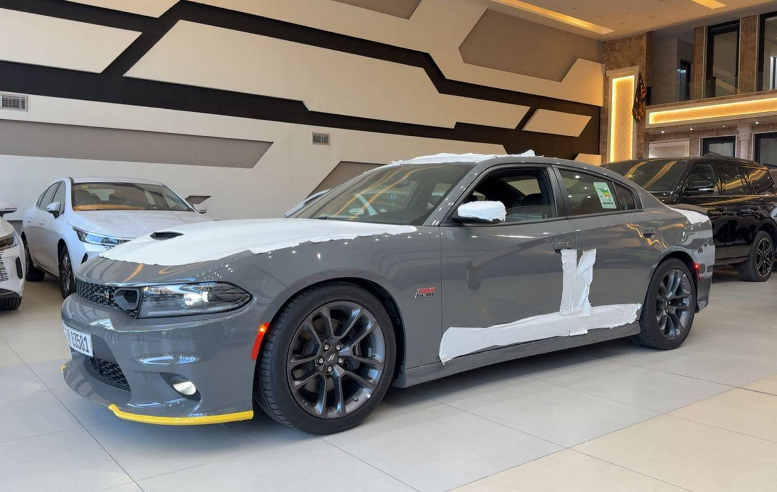 جارجر سكات باك (خليجي وكاله هارلم) 
*Dodge Charger (Scat Pack)
الموديل : (2023 لاست كول)
المحرك : SRT . V8 . 6.4L .
العداد : (5000الف فقط زيروو ).
الرقم : بغداد
اللون :اسمنتي
المواصفات فول (1/1) (رادار امامي)
محرك كير واير بشرط مامفتوح 
سيارة حيل نظيفة كلشي عل بلاد جديد 
سنوية هزة كلشي جديد مدفوع لـ
باسمي السنوية بشرط تحويل وغرامـة
سيارة مابيـها دينار مصرف كامل من كل نواحي
مكاني بغداد/هاتف(***********)

