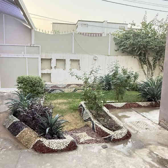 سلام عليكم 

#ارض_الخير_للعقار_والمقاولات_العامه

دار في #النجف_الاشرف 
الموقع :الاميرات الاولى 
المساحه :300م بناء VIP

شارع عرض 12م مفتوح على الرئيسي 

مواصفات الدار : يحتوي الدار على 4 غرف نوم + استقبال +مطبخ +صاله +حمامات عدد 5 + كراج سياره 

🔴للاستفسار زياره مكتبنا عنواننا النجف حي الغري اربع سوايد 
او الاتصال على الارقام التاليه 

*********** ☎️

*********** ☎️

☑️بأداره :جبار الخويلدي
