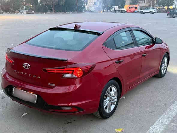 النترا 2019 
رقم اربيل الجديد ( تحويل مباشر ) 
وارد امريكي 
حادث خلفي جداً بسيط 💯
بدووون ايرباك 
ايرباكات السياره كله سليمه ✅
وصور الحادث موجوده بالمنشور 

موصفات :
رادار امامي 
رادار جانبي 
تحديد مسار 
شاشه كبيره (كار بلي ) 
كامره خلفيه دواره 
داخل لونين 
3 انضمه قياده (سبورت ) ( نورمل ) ( سمارت ) 
بجم زنون كامل 
وعليها اضافات (سبايدر ) ( شفقه خلفيه ) ( يدات باب سود ) 
وباقي الموصفات المعروفه 

السياره جديده وجاهزه بدون نقص كير مكينه كله بشرط تفحص وين مايعجبك 
  
مكان السياره بغداد 📍
والسعر 137 $ 
 اي استفسار اتصل على الرقم ***********
