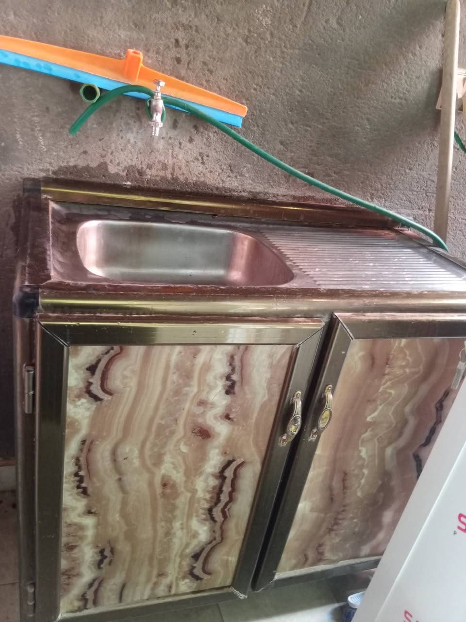 كاونتر ثلاث قطع وطباخ
شراي  يجي خاص


**إذا كنت صاحب هذا الإعلان وتريد حذفه لأي سبب، رجاءا أرسل رسالة إلى الدعم الفني**