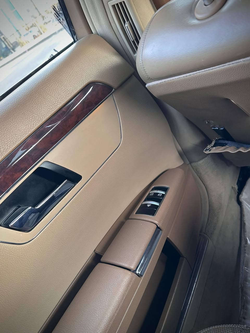 مارسدس بينز  موديل 2009
بو ف فروشتن صاغ 
بةبي هيج ليدراويك 
كيرو مةكينة بة شةرت 
مالي دوستة 
بةبي شخت و هةمو شتيك 
سعري 84
***********
