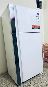 ثلاجة هيتاشي ياباني اصلي نظيفة جدا اكبر حجم العنوان الدورة 07766441621