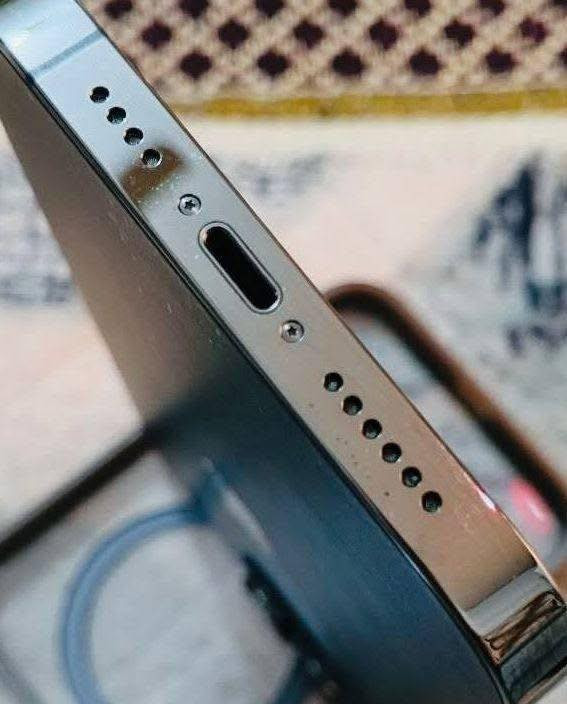 للبيع 13 برو ماكس بلادي ممبدل بي اي قطعه على الفحص بطاريه 79 وذاكره 256 سعر 625 مكاني بغداد محموديه للتصال *********** ‭
‭0750 641 3265‬
