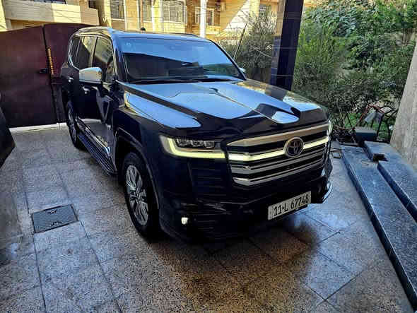 السلام عليكم
للبيع تويوتا لاندكروزر 
موديل 2024 
VX لمتدد فول مواصفات 
بريم اصلي رادار امامي وتحديد مسار و5 كامرات وكراسي تدفئة وتبريد حتى الخلفيات والكراسي كلهن كهرباء حتى ال7 راكب هم كهرباء وكرسي السايق  خزن ميموري وبقية المواصفات المعروفة باللمتدد الvx 
السيارة مغلفة PPF من جانت زيرو ضمان 15 سنة 
مكفولة كفالة عامة عدا ملاحظة جدا بسيطة 
ماشية 12 الف جديدة جدا بحالة الزيرو 
رقم بغداد الجديد وبأسمي تحويل مباشر 
السعر788  وبيهة مجال 
***********
***********
