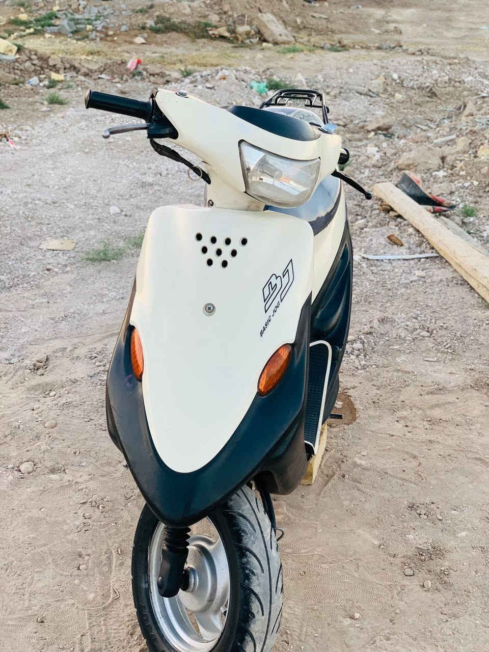 سلام عليكم دراجه ام تسع زروف دراجه وكيل صارله ٤ شهر من طالعه من الوكيل  نضيفه فول ب ٦٥٠ ميسان حي رساله ***********
