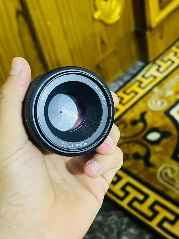 عدسه البيع نيكون 50mmالفتحة 1.8
العدسه نضافه 100‎%‎100
رقمي ***********
