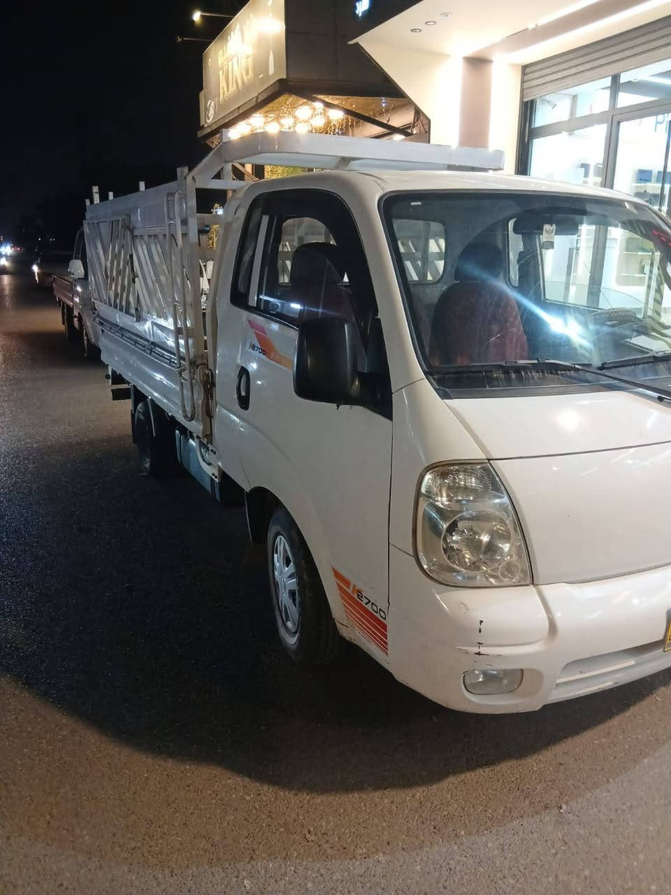 ٢٠٠٩ مكفوله من شاصي واكسن ومحرك سياره حلوه مال جناي كهربائيات كل شغاله رقم انبار سعر ٩٥ عنوان بغداد دوره *********** بيهه صبغ شويه بلباب سياره بلاديه
