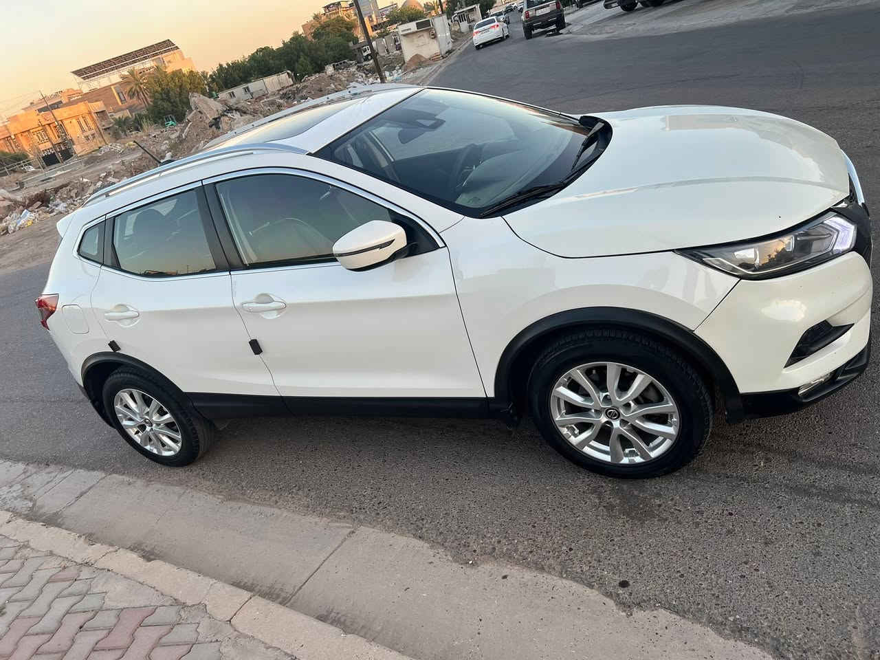 السلام عليكم
نيسان روج قشقاي 2020 SV AWD فول مواصفات
بصمة
تشغيل عن بعد
فتحه
رادار مع تحديد مسار
كامره خلفيه
توقف ذاتي
كشنات جلد تدفئه
3 وضعيات قيادة(سبورت،ايكو،نورمال)
واردي كندي السيارة ليبل واحد حادثها بنيد فقط ومصبوغ ايرباك ستيرن راجع سستم
رقم بغداد لون ابيض صدفي ماشيه 96 كيلو
السعر 150 ورقه وبيها مجال بسيط
***********
