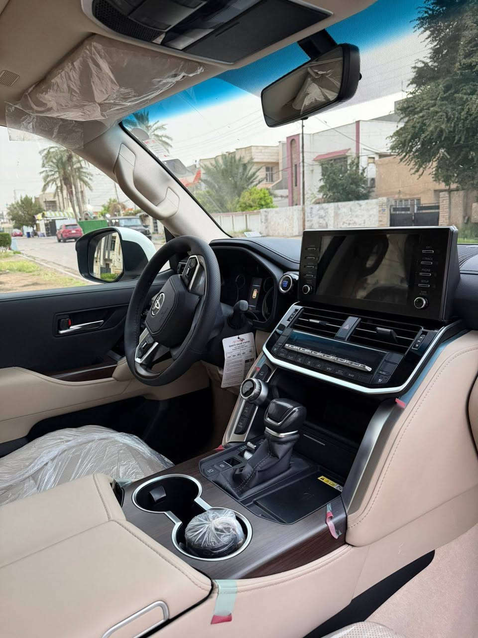 تويتا لاندكروز جكسارة 2023 ساز ام الضمان 
ماشيه 25 الف كيلو أخت زيروو 
بدون صبغ بدون بارد بدون فتح 
مكفوله كفاله عامه 
السياره بصمات عدد 2 
والسياره باسمي 
والمواصفات GXR المعروفه

🛑 السعر سوي تعليق يصل مباشرة 🤖 

تحويل ثاني يوم 

رقم صاحب السيارة 
***********
