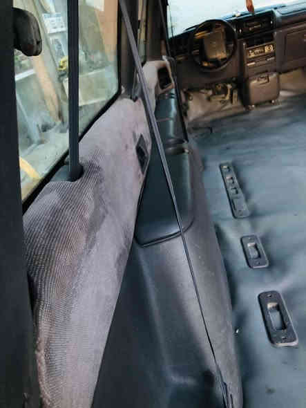 السلام  دوج موديل ٩٥ محرك ٣٨٠٠ السياره تبريد ٣ قطع  معمره تعمير كامل ٥٥ ورقه وبيها مجال ***********
