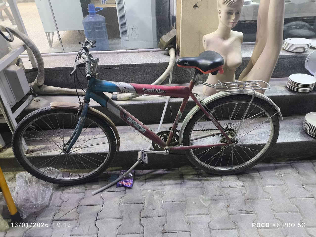 بايسكل للبيع بايسكل شوفت عينك مابي شي بس مال نمر ماموجود قيم وا اخذه بس لا تكسر بل سعر ***********
