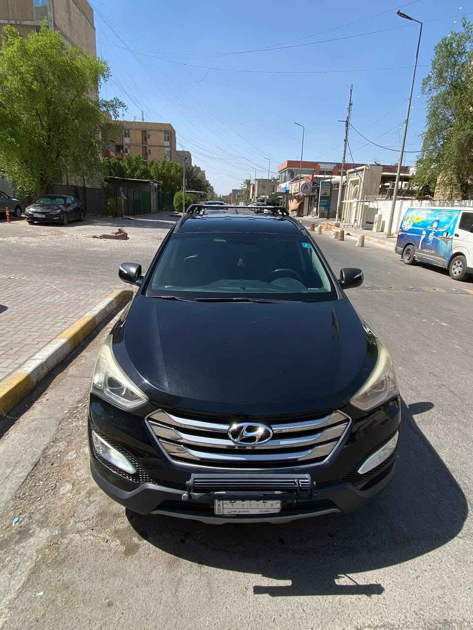 السلام عليكم 
للبيع سنتافيا ٢٠١٦ وارد امريكي 
رقم بغداد السنوية باسمي 
ماشيه ١٠٠ الف كيلو 
محرك ٤ سلندر ٢٤٠٠
شاشه كبيره 
حساسات 
كامره خلفيه  
حدادية جديدة
 تايرات جديدة 
بيها بيبان ٢ مبدل نفس اللون
وجاملغ كلير من امريكا
السيارة من جبتها الحد الان على ايدي   
السعر ١٦٠٠٠$ وبيها مجال للشراي 
للاستفسار ***********
المكان بغداد /الغدير
