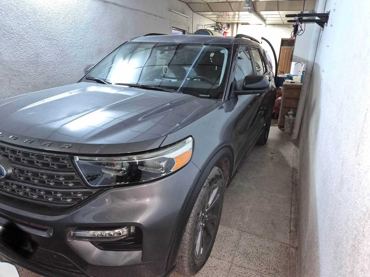 فۆرد
ئێکسپلۆرەر, 2022
ماوەی ڕۆیشتن : 22,000 ميل
پستۆن: 4 پستۆن
بزوێنەر: 2.3T

پانۆراما - سندوقی کارەبایی - حەساس - گەرمکەرەوەی کوشن - بەسمە - دیاریکرنی خێرایی - شاشە - ئاوێنەی ڕادار - کۆنترۆڵی پلەی گەرمی ئۆتۆماتیکی - یاریدەدەری برێک لە کاتی فریاکەوتن - 8 پەرەشووت - لایتی پێشەوەی زینۆن - لایتی پێشەوەی لید - ڕووناکی دەوروبەری ژورەوە - ئەپڵ کارپلەی - شەغال - 4x4 - کورسی سێ ڕیزی vip
ڕەقەمی شانسی دانراوە
بۆ زانیاری زیاتر *********** السليمانية, العراق
