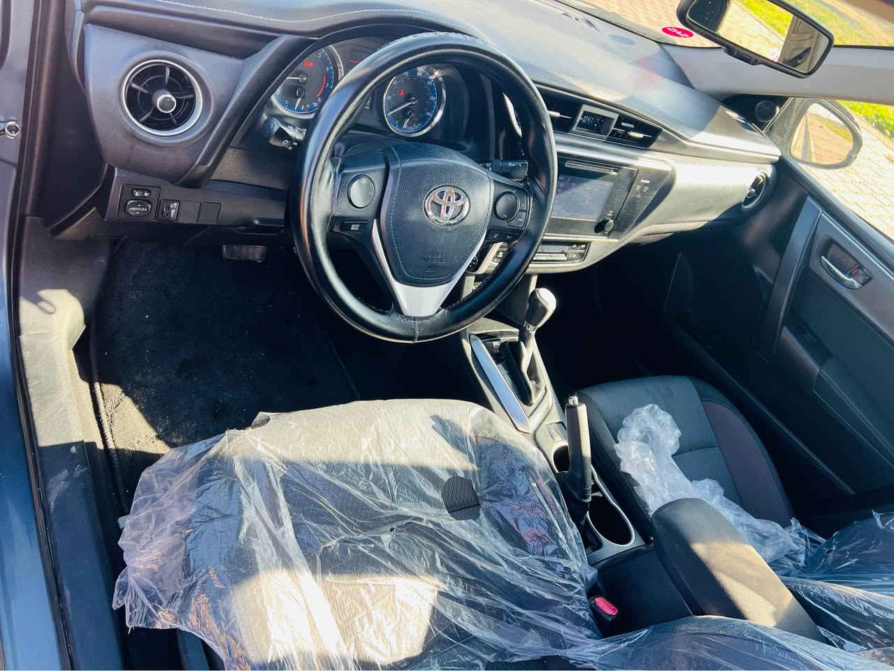 ‎كورلا 2017    LE. 
ضرر بونيد جاملغ باب الخلفي بلادي 
سيارة ماشية 102 
تايرات سنوية جديد 
***********‎ كركوك, العراق
