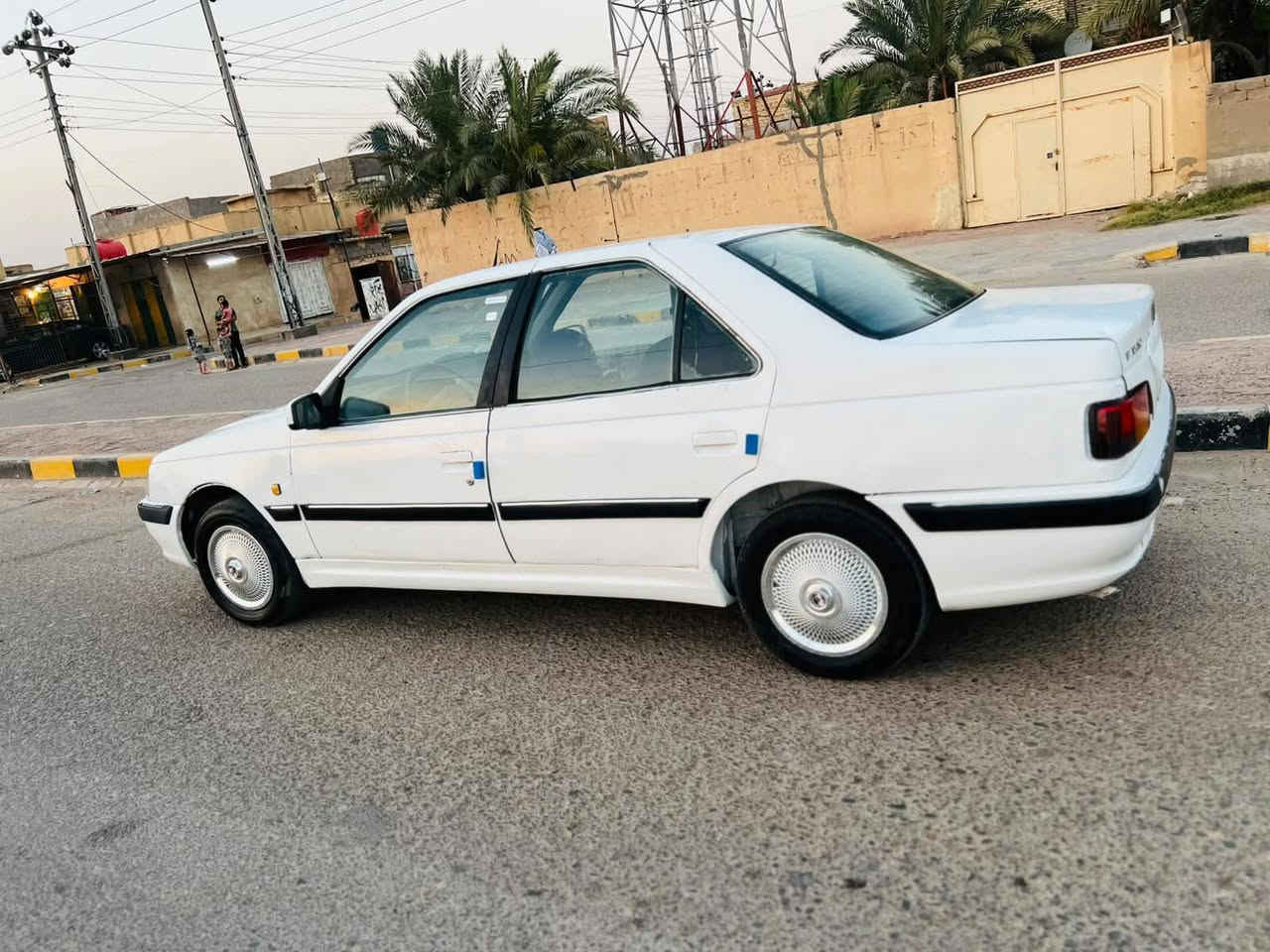 سلام عليكم بيجوبارص لبيع مديل 2013 مكفولة من ضربه وكلبه مكينه وكير كفاله تخم تاير جديد حداده حلوه كهرايات كلهه شغاله   السنويه جديد لغايت ٢٨ تحويل شوكت ماتريد جاهزة من كلشي ترايك وين ماتريد مكاني ميسان عماره السعر ٣١ ورقه والشراي يدلل ***********
