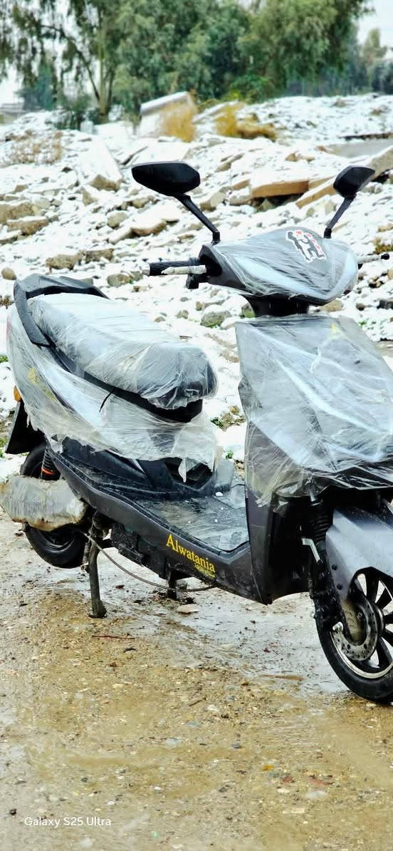 السلام عليكم ورحمه الله
ماطور سكنس درع 1000واط ماطور جديد 
ماصارلي شي من اخذتو  بطاريات ليثيوم 6بطاريات 
ادفع سعر بما يرضي الله 
او مراوسه اب موبايل حسب القناعه
رقم الهاتف ***********
