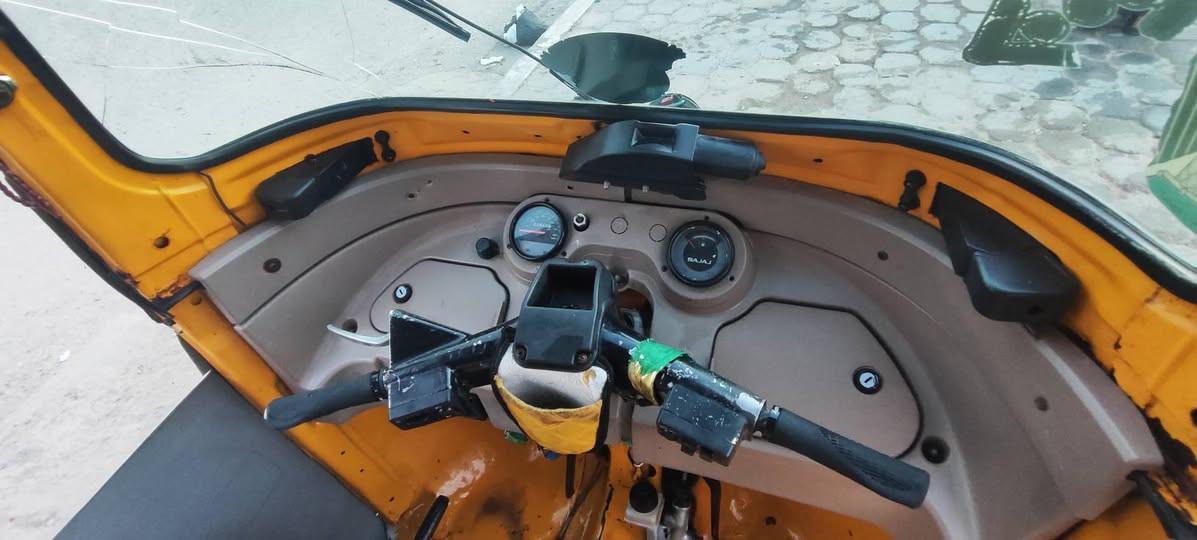 السلام عليكم تكتك موديل 19 شهر 12 يوم 30رقم وسنويه انكليزي كربلاء
ماناقصها اي شي خير من الله مكان طوريج سعر 5800 
***********
***********
