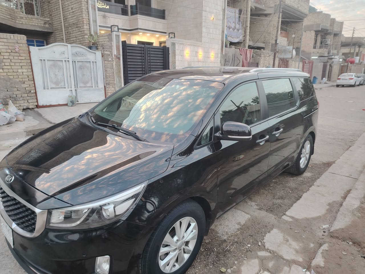 كيا سيدونا رقم بغداد موديل 2017
مقاعد جلد 
بصمه 
بصمه ابواب 
باقي الموصفات اتصل وتدلل
مكفوله 
*********** للستفسار
