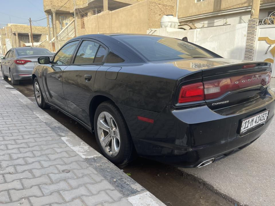 السلام عليكم
جارجر موديل 2013 كندي
رقم بغداد انكليزي 
                 ꧁مواصفات꧂
كير طياره
1/1
شاشه جبيره SRT
 السيارة عليه منظومه غاز
ويل 18 كروم 
مكينه3600 

                    ꧁ملاحظه꧂
شرط مكينه وكير كفاله دهن من وكالة موتول 
السياره مابيه اي نقص حداديه وتخم تاير وباتري كله جديد
 ولا مشتغله بخط 
السياره بيه صبغات 
معروضه 133 وبيه مجال
   للاستفسار الاتصال ع الرقم
***********
