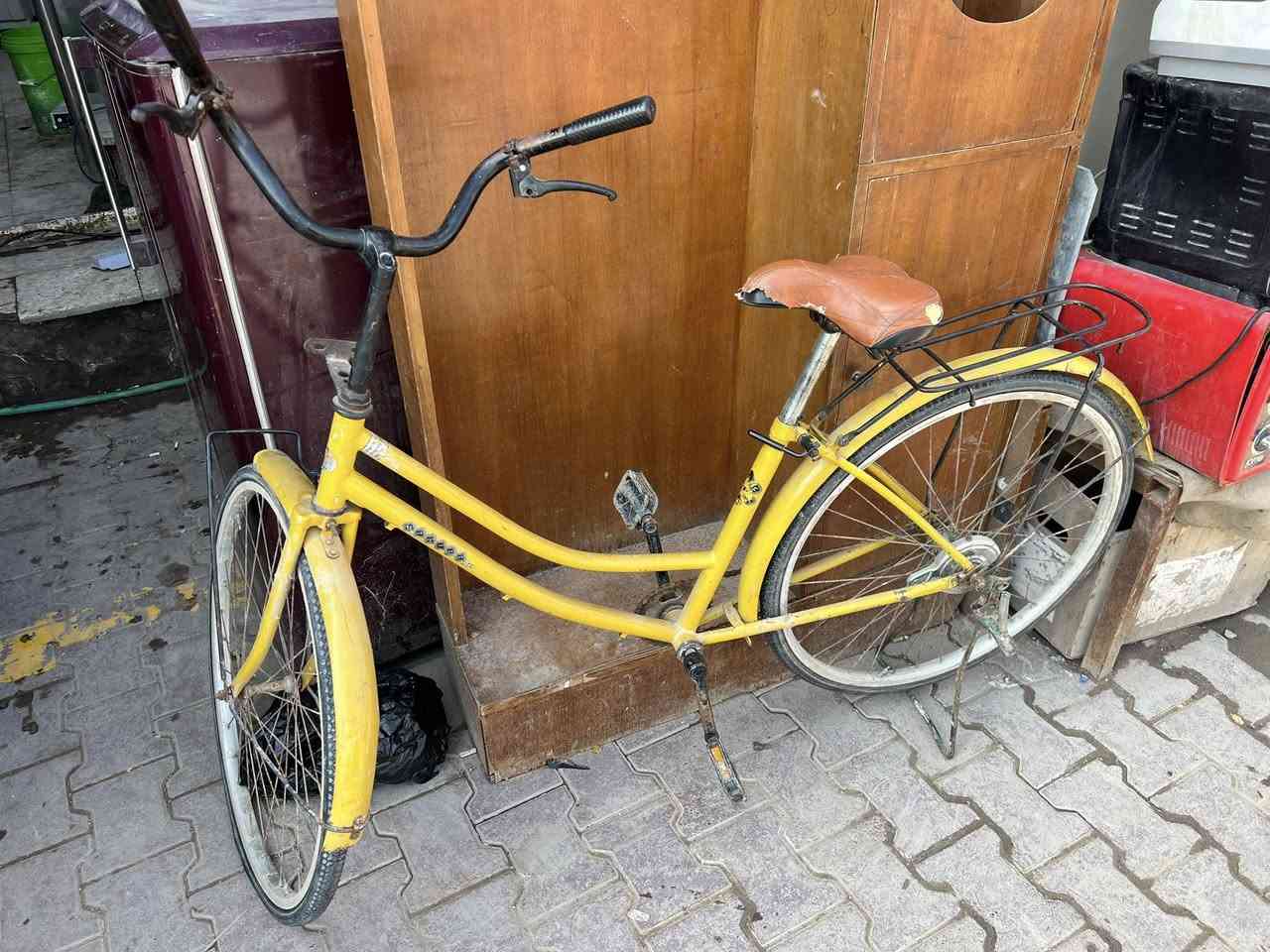 غراض نظيفه للبيع كلمن وسعره ***********
