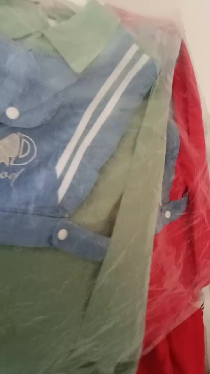 السلام عليكم توفرت ملابس عيد بأسعار كلش مناسبة تصفية محلات للحجز خاص 
موجودة خدمة توصيل داخل النعمانيه


**إذا كنت صاحب هذا الإعلان وتريد حذفه لأي سبب، رجاءا أرسل رسالة إلى الدعم الفني**