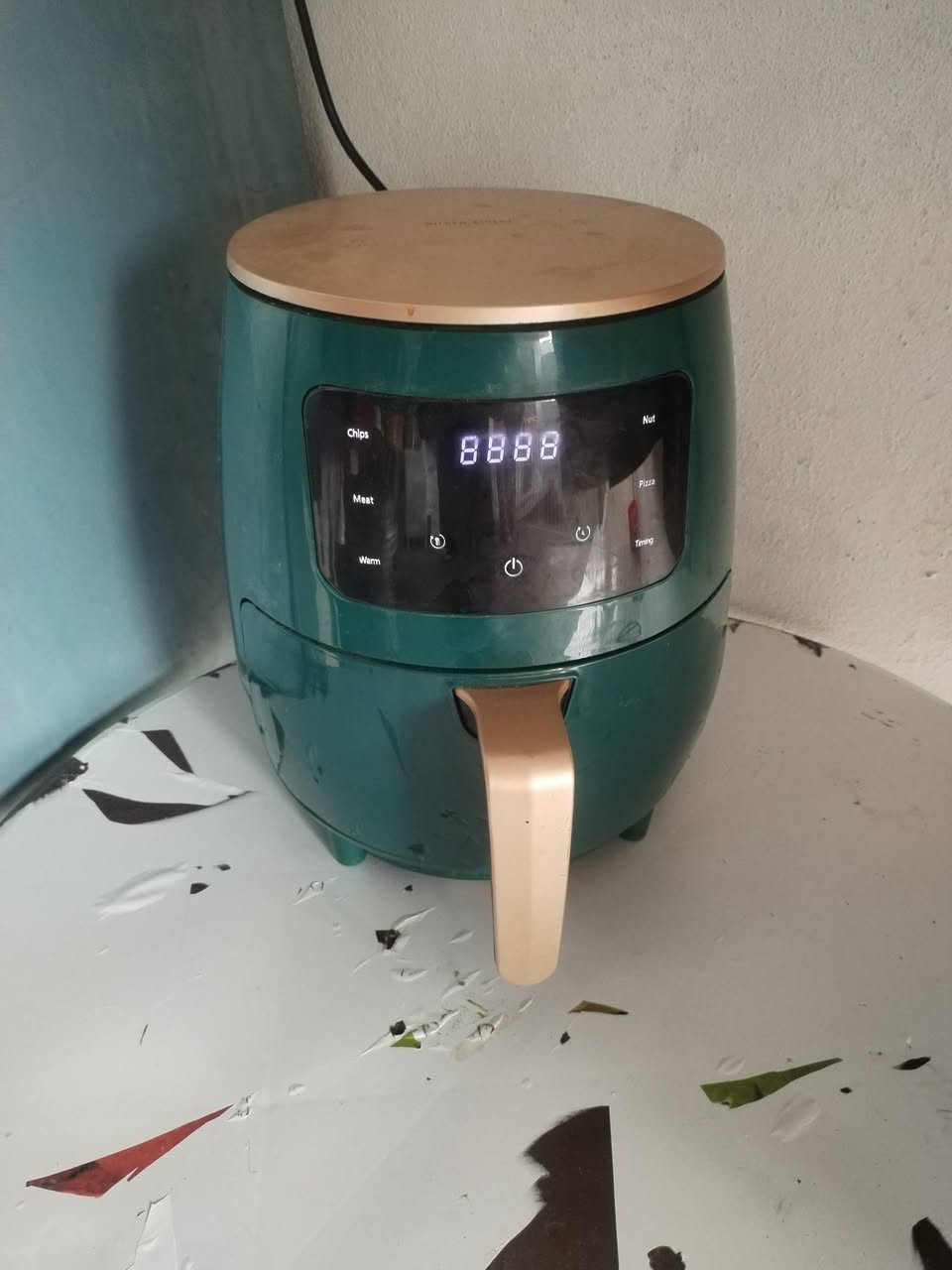 قلايه هواىيه وميز صغير القلايه سعرها 20 الميز سعرو 8 الف شرط الشغل شاري اتصل
***********
***********
