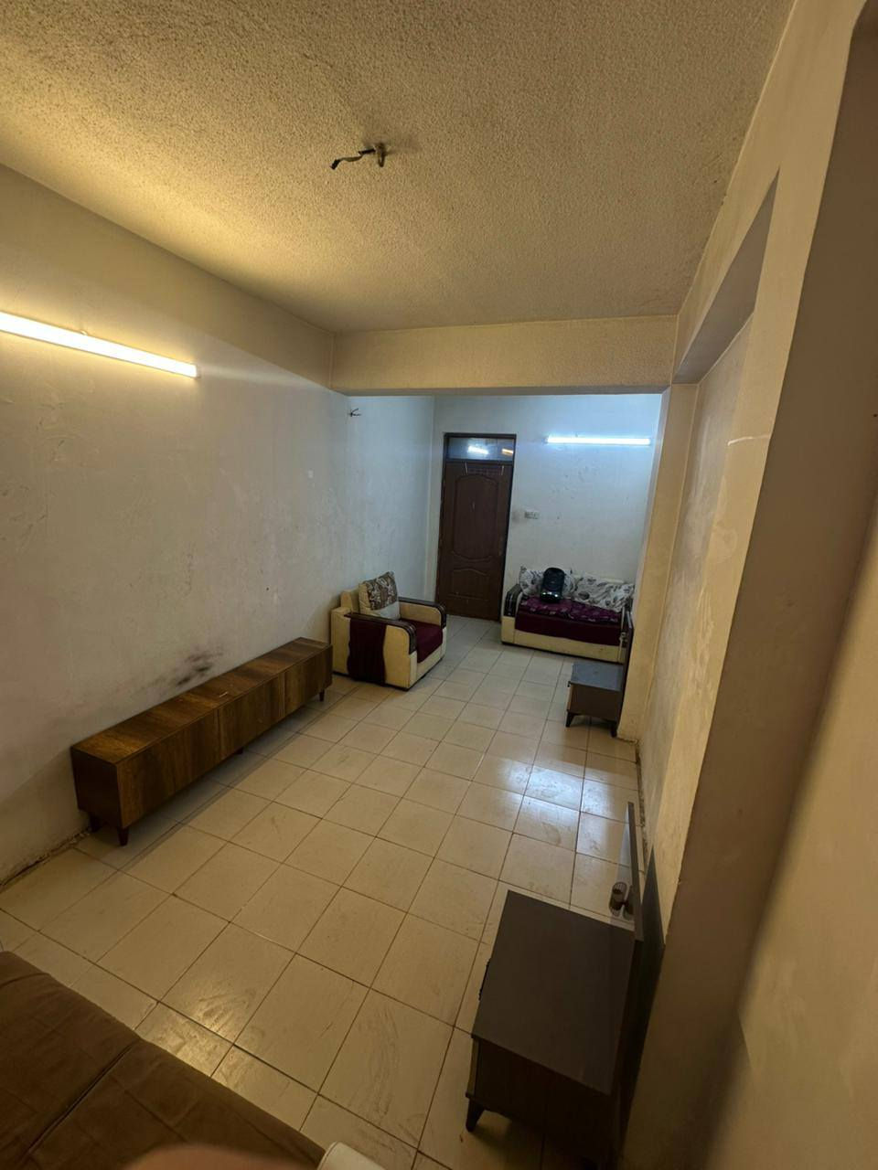 خاص للطلاب والموظفين ....!
شقة مؤثثه " في الكرادة تحتاج مؤجرين
الموقع: كرادة خارج شارع 62 موقع مميز كلشي متوفر وقريب على كل الجامعات (للطلاب)
تفاصيل الشقة: (غرفة خاصة لشخص واحد ) + (غرفة سكن مشترك يحتاج 4 اشخاص )كدامك بالصور + صحيات نظيفة ومطبخ جاهز

التواصل: *********** 
***********
الاجور (مناسبة للكل بدون دلاليه)
