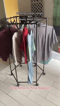 ستاند ملابس دوّار • عجلات • أسود