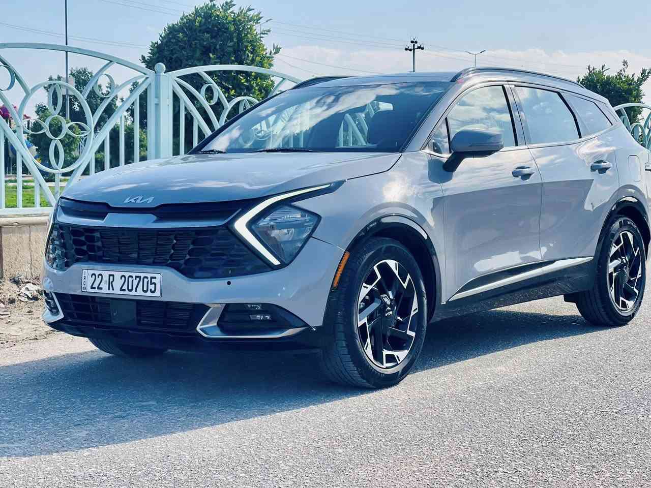 كيا سبورتج. أمريكي برستيج موديل 2023
سياره فول موصفات.   حادثه فقط بنيد بدون دواخل. 

رقم اربيل دولي بسمي.  تريد تحويل وكاله. 

بصمه  وجلد وكشنات كهرباء. 

ذكره كشنات. 

شحن لاسلكي. 

شاشه متصله 

تدفه تبريد مقاعد وستيرن 

جنطه كهرباء 

حساس امامي خلفي 

رادار جانبي. 

نظام توقف ذاتي. 

كامرات. محيطه. 360 درجه 

كامره. أماميه وخلفيه 

سياره بانوراما. فتحتين. 

السعر. 210 $ بيه مجال. 

بيع او مراوس. 

***********
