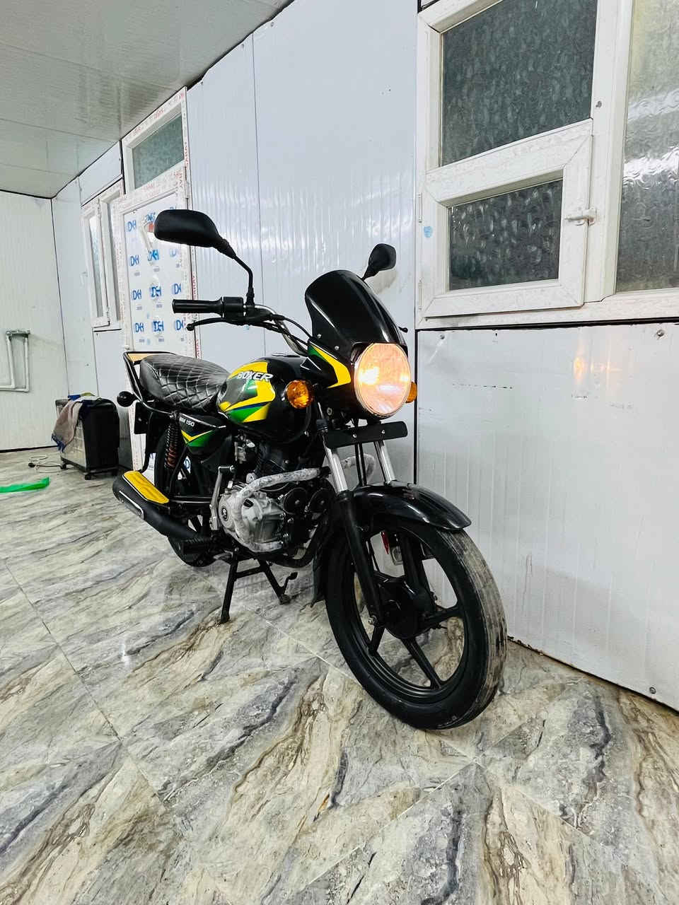 يا الله اسلام عليكم شباب بيع بل نقد وبل قصط ماستر رافدين فقط او مراوس حسب القناعه  درجة بوكسر موديل 20 دراجه بجيس شرط نضافت 22 جيب فيتر وافحص شرط لا صوت ولا تبخير السعر مليون و 550 وبيها مجال بصيط حك الجيه العنوان ديالى بعقوبه بهرز الرقم ***********
