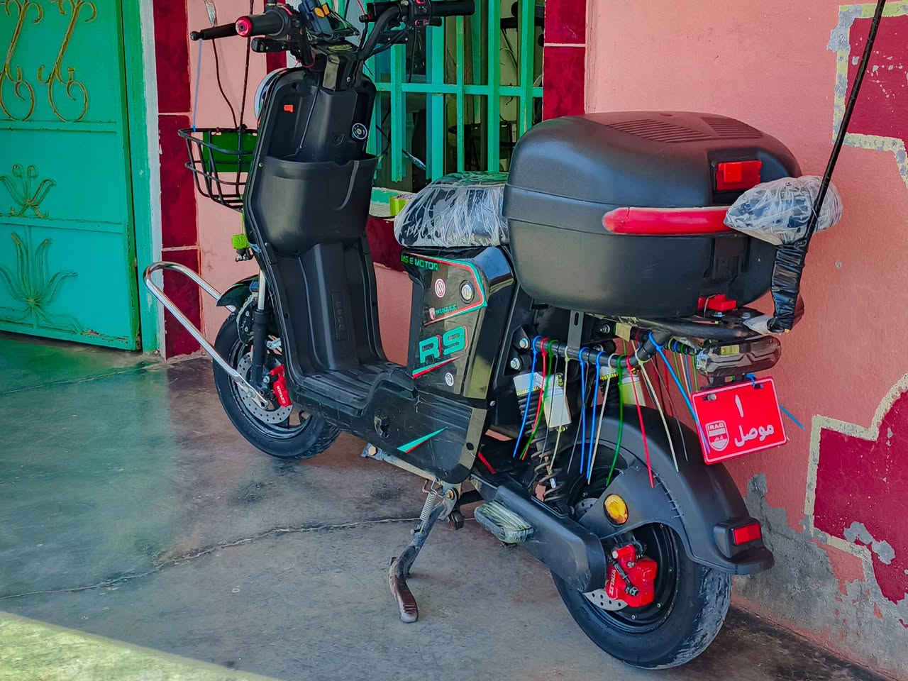 السلام عليكم
موطور شحن R9
فوول مواصفات
سرعه 99 
باتريات 22 امبير ابل فسفوره الأصلي 
ملف 2000 W
#للبيع السعر 425 وبي مجال قليل 
#الاتصال_على_الرقم
***********♥️✋ 
مو شراي لاتعبني ولا تعبك 💁
