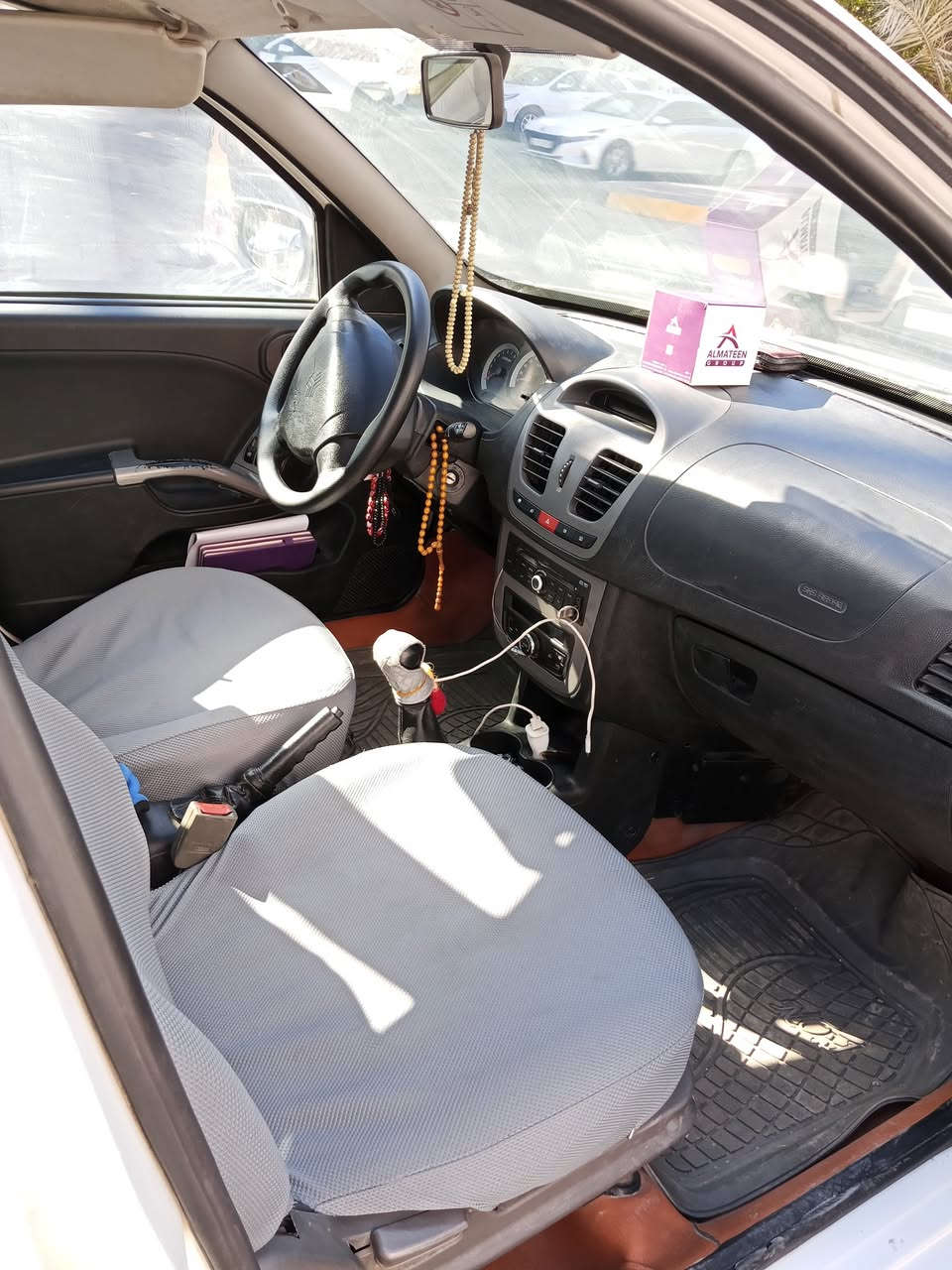 سلام عليكم ساينا موديل 20سياره حره مكفوله عام ماشيه 70مكاني كربلاء سعرها 65ي ستفسار على رقم ***********
