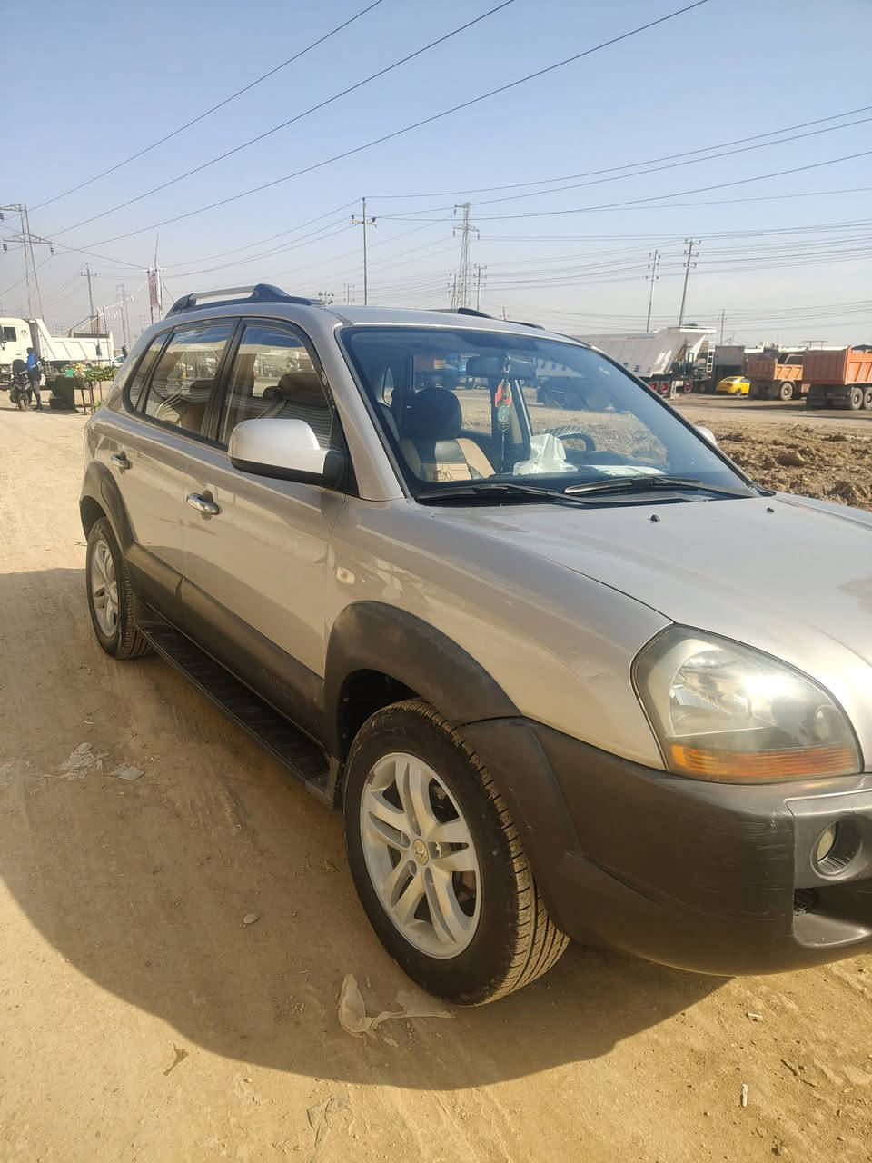 توسان موديل 2009 
مكينة 2000 سياره مكفولة من الضربة بيها بارد فقط مثل ماموضح بلسونار سياره نظيفة سنوية تنتهي ب 2027 باسمي مكان السياره ميسان السعر 125 وبيه مجال قليل مكلف بلنشر هذا رقم راعيها ***********
