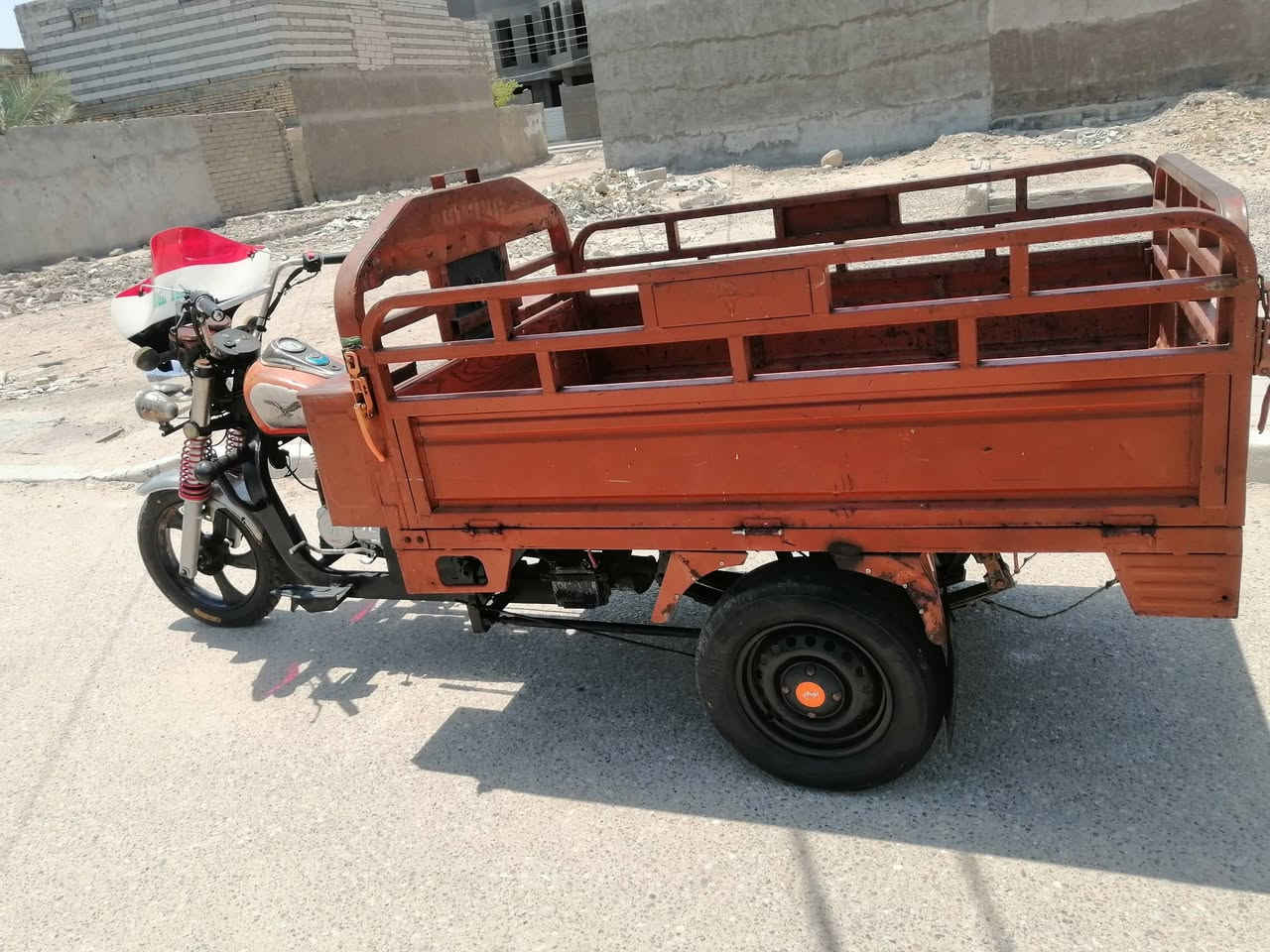 ستوته برتقاليه جمرة فحل العالي. محرك جديد ابلاد. موديل ١٩ أوراق أصولي. تايرات جوبلس جديد. صلوات بالسرعة خير من الله ستوته كامله ومجهزه ومكفولة من كلشي السعر ١٧٠٠ وبيهاا مجال. بصرة. قضاء المدينه 
***********.
